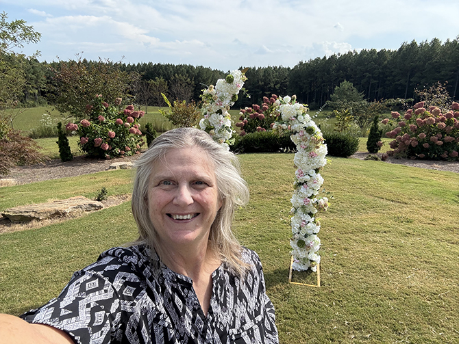 Authentic Weddings 
Chattanooga, Tennessee LGBTQ Wedding Officiant

