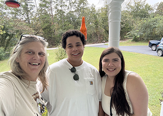 Authentic Weddings 
Chattanooga, Tennessee LGBTQ Wedding Officiant

