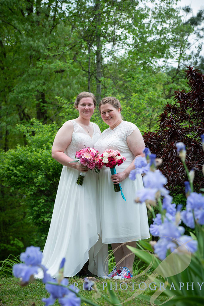 Tennessee LGBT Weddings - Bluff Mountain Inn Wedding Venue