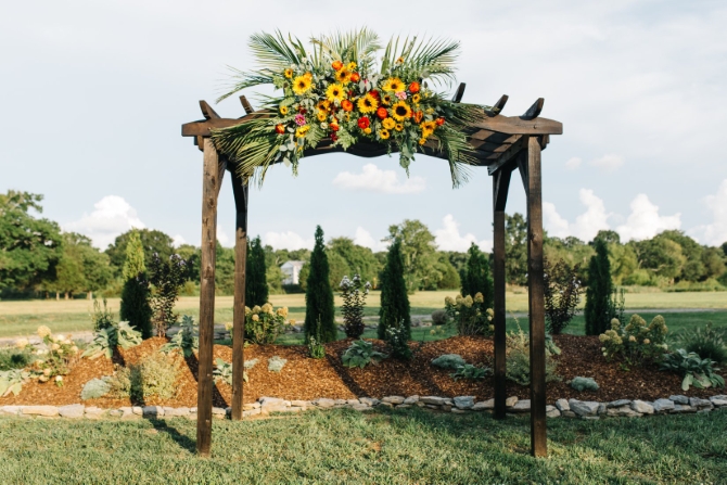 Legacy Farms
Lebanon, Tennessee LGBT Wedding Reception Venue Middle Tennessee
