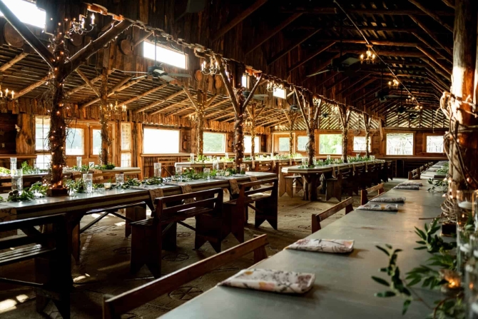 Legacy Farms
Lebanon, Tennessee LGBT Wedding Reception Venue Middle Tennessee
