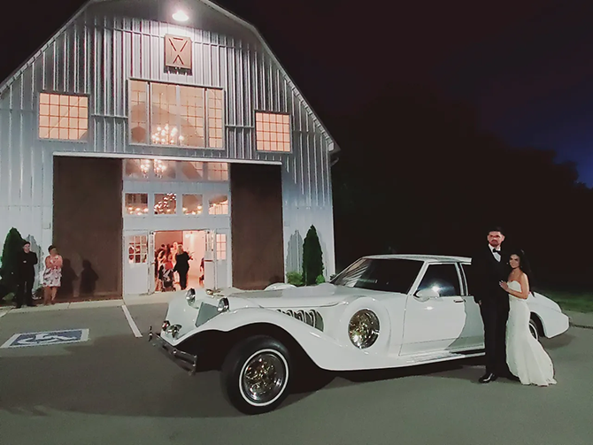 Sedan On Demand
Nashville, TN LGBT Wedding Limousine Service
Nashville, Murfreesboro, Clarksville, Cooksville & all of Middle Tennessee since 1967