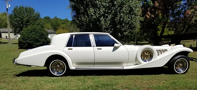 Sedan On Demand
Nashville, TN LGBT Wedding Limousine Service
Nashville, Murfreesboro, Clarksville, Cooksville & all of Middle Tennessee since 1967
