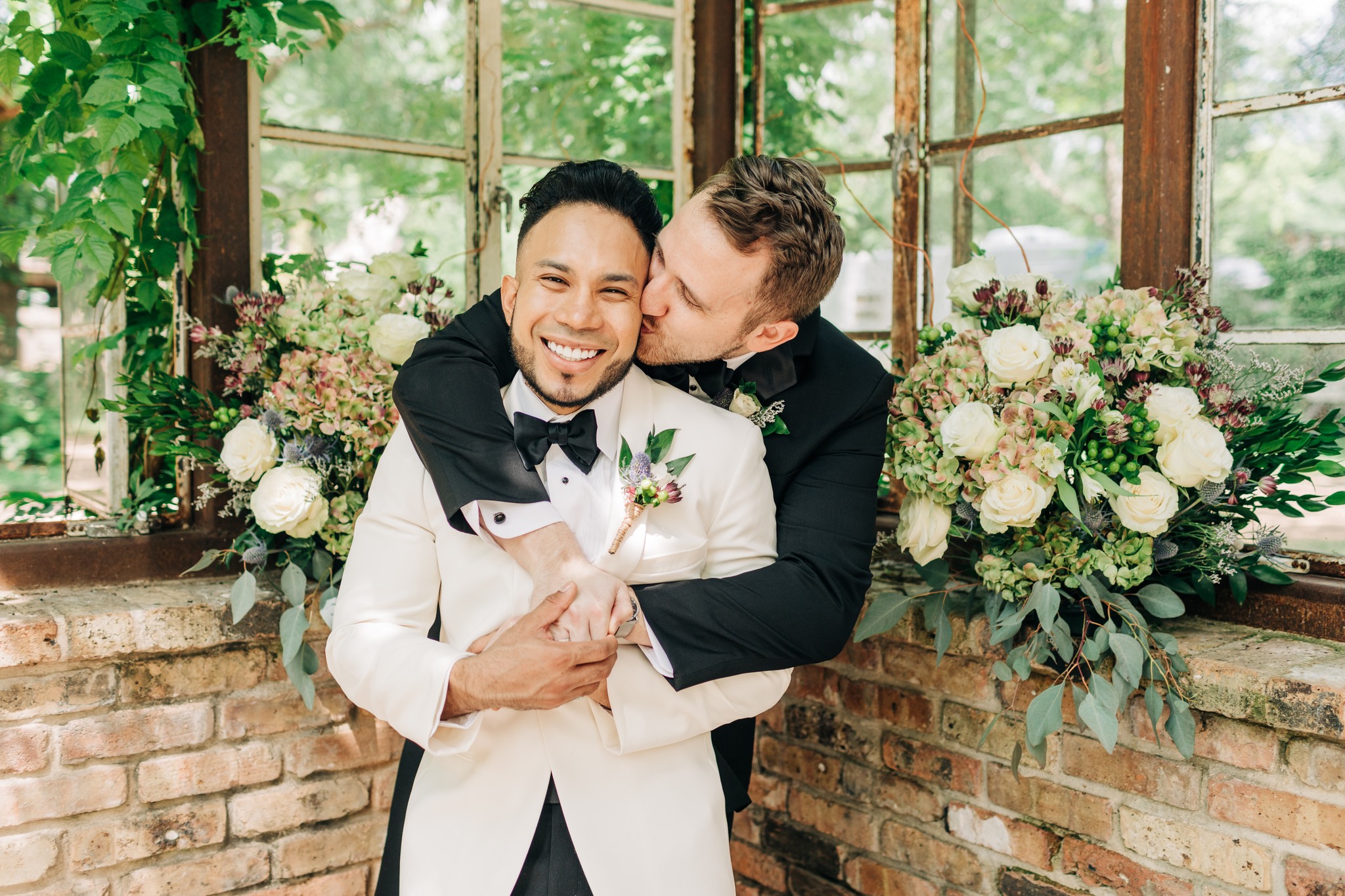 Chapel of Love ATX 
Austin, Texas LGBTQ Wedding Packages
