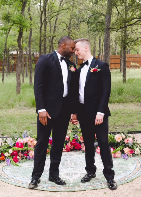 Chapel of Love ATX 
Austin, Texas LGBTQ Wedding Packages
