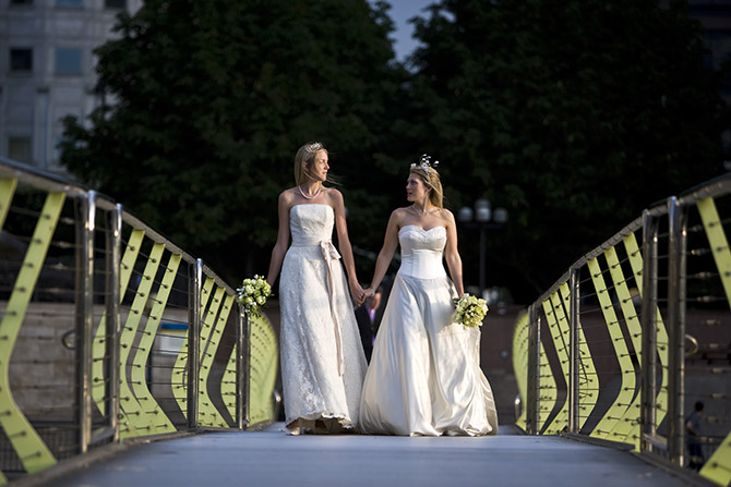 Hand Heart & Crown Weddings LGBTQ Photographer Officiant Wedding Planner in Texas