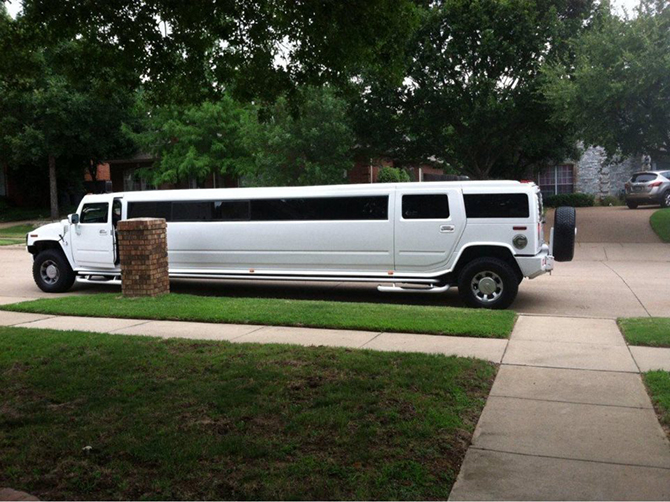 Janicek & Associates Luxury Transportation
Dallas, TX LGBT-Friendly Wedding Limousine Transportation
