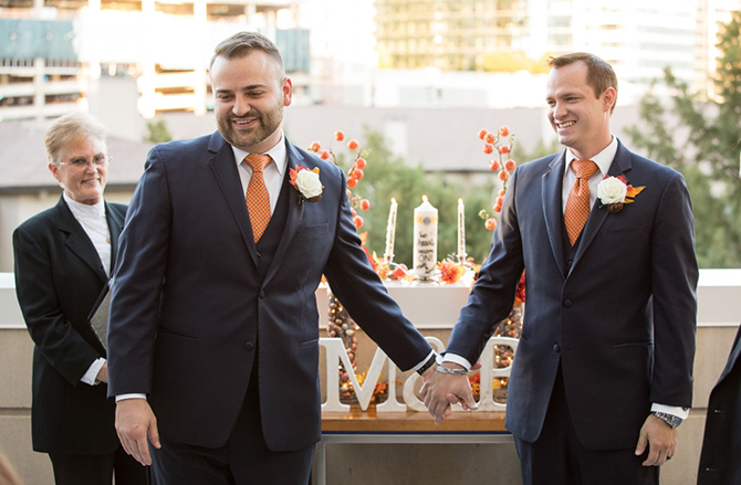 Dallas, Texas Same-Sex Marriage Officiant - Love Your Moment - Lisa Cage