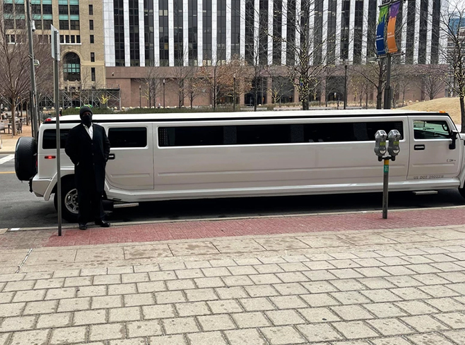 - Dallas, Texas LGBT Wedding Limousine Service - Platinum Unlimited Transportation
