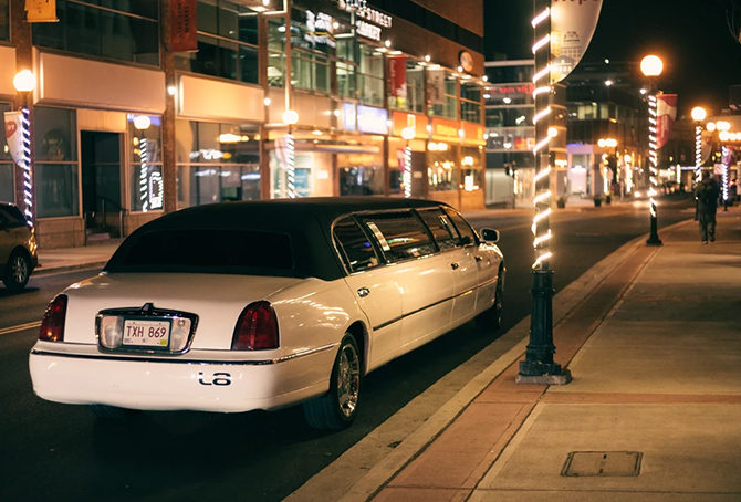 - Dallas, Texas LGBT Wedding Limousine Service - Platinum Unlimited Transportation