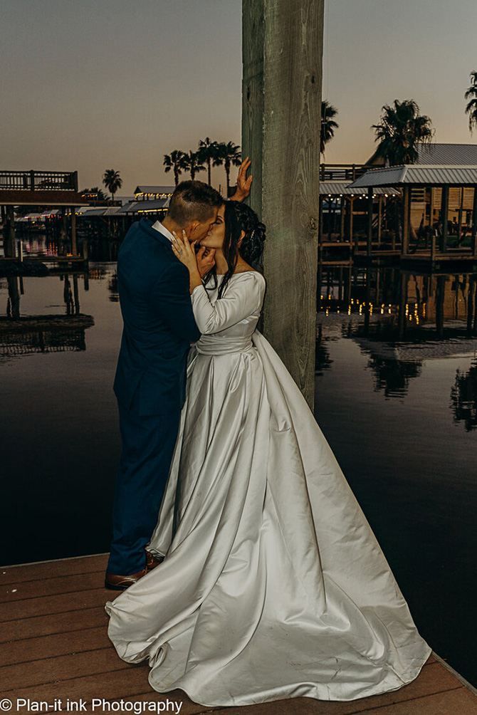 The Total Wedding Experience
Galveston, Texas LGBT Wedding Planning, Coordinating and Officiant Services