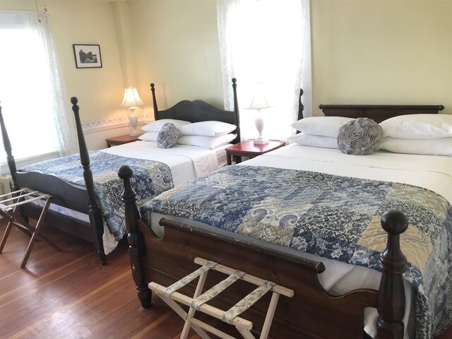 The Colonel Williams Inn 
Marlboro, Vermont LGBTQ Wedding Barn Venue & B&B 
Southern Vermont, Green Mountain
