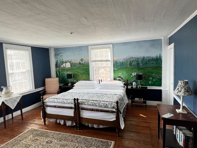 The Colonel Williams Inn 
Marlboro, Vermont LGBTQ Wedding Barn Venue & B&B 
Southern Vermont, Green Mountain
