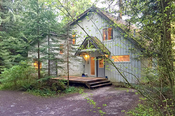 Mount Baker Lodging, Inc. - 2-story cabin