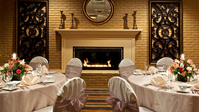 DoubleTree by Hilton Pittsburgh Meadow Lands - 