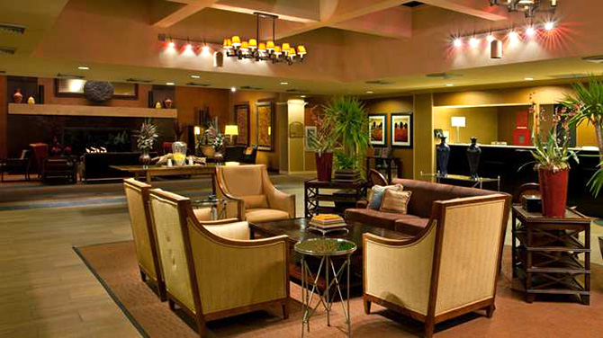 DoubleTree by Hilton Pittsburgh Meadow Lands - 