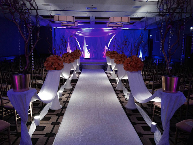 Embassy Suites Chicago ceremony decor