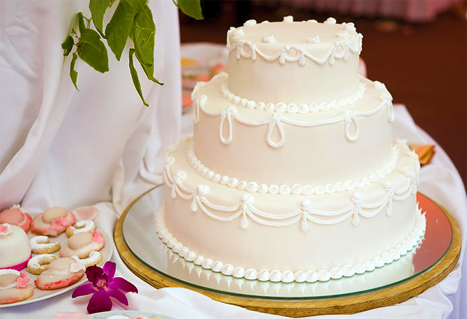 Express I DO Columbia Maryland White Wedding Cake