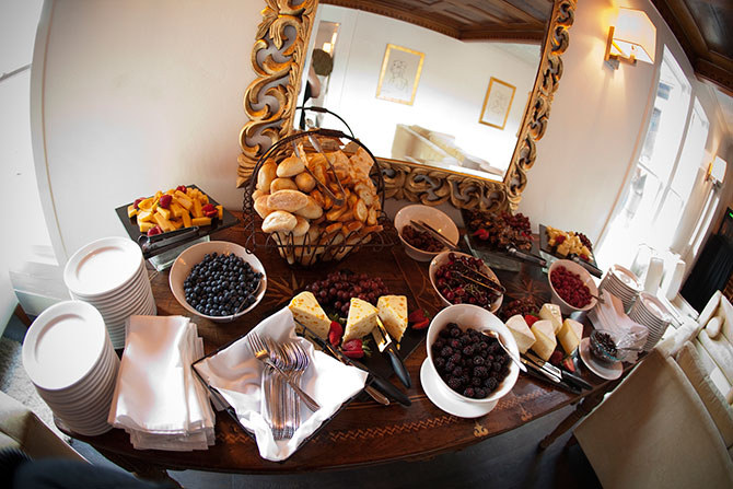 Heritage Hotels & Resorts - Buffet of fresh berries and breads