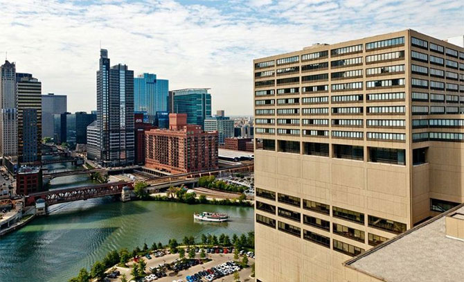 Holiday Inn Chicago Mart Plaza - Panoramic skyline view