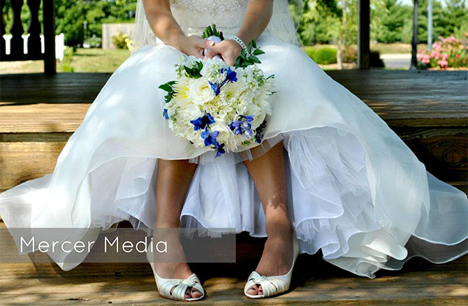 Lakeside Reflections Banquet & Catering Facility - Bride and bouquet