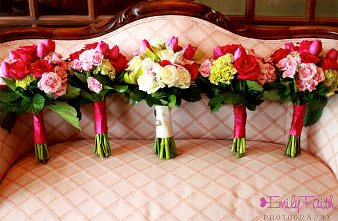Lakeside Reflections Banquet & Catering Facility - Couch of Bouquets