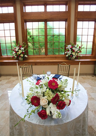 Talamore Country Club - Les Jardins - Large elegant floral arrangements 