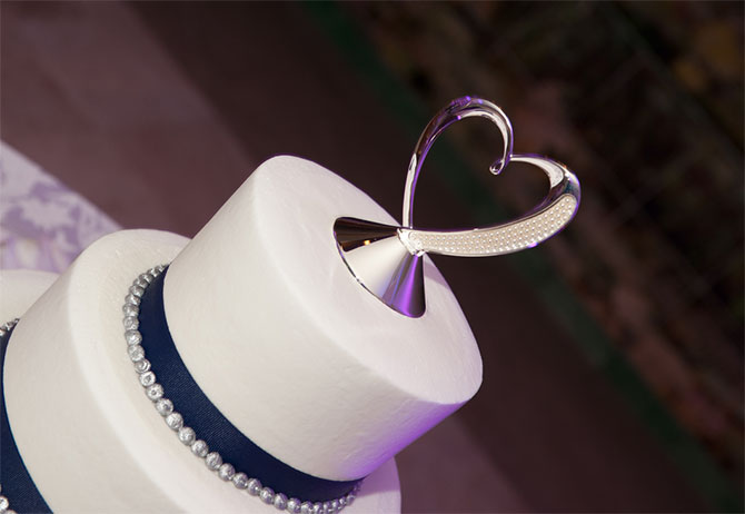 Talamore Country Club - Les Jardins - Reception site heart topped wedding cake