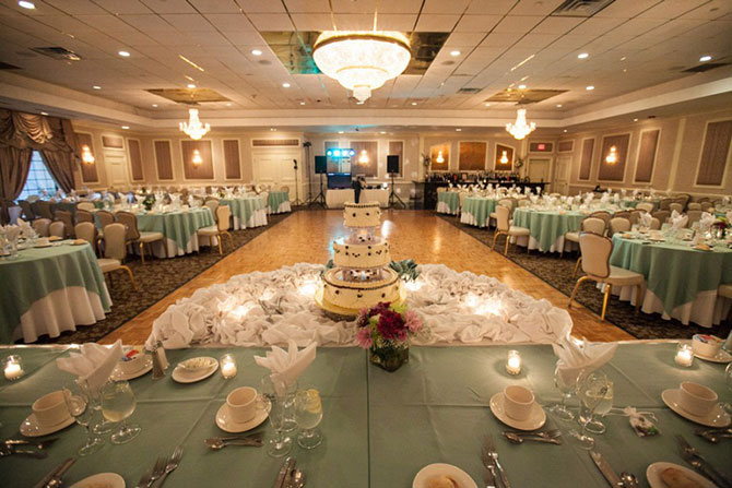 The Poughkeepsie Grand Hotel  - White wedding reception seafoam accent