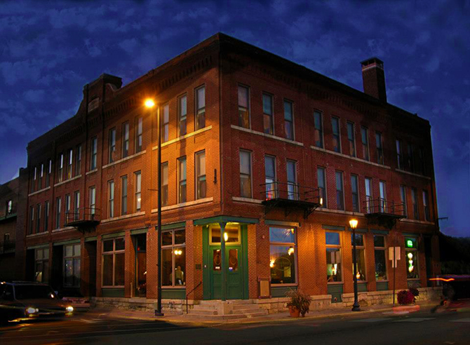 Wall Street Inn Stillwater Minnesota Front Exterior